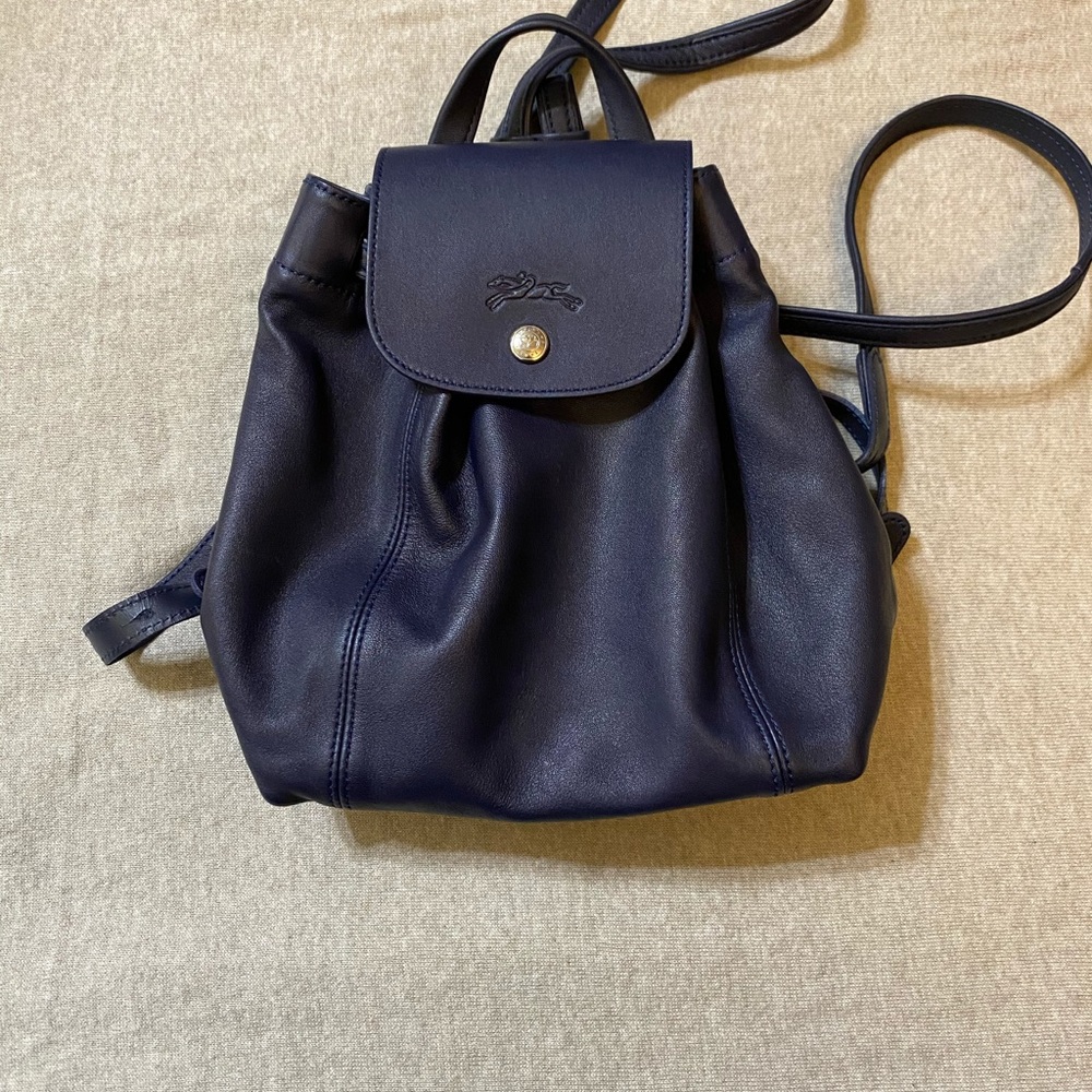 longchamp leather backpack/navy